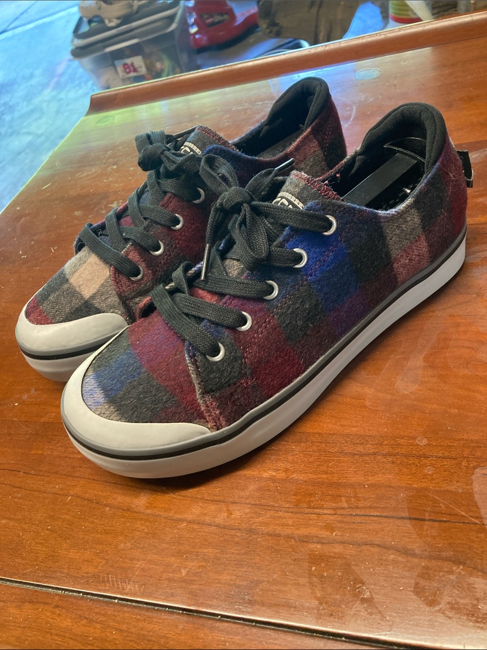 Keen Elsa III Sneakers Shoes Womens 8.5 Plaid Wool Lace-Up